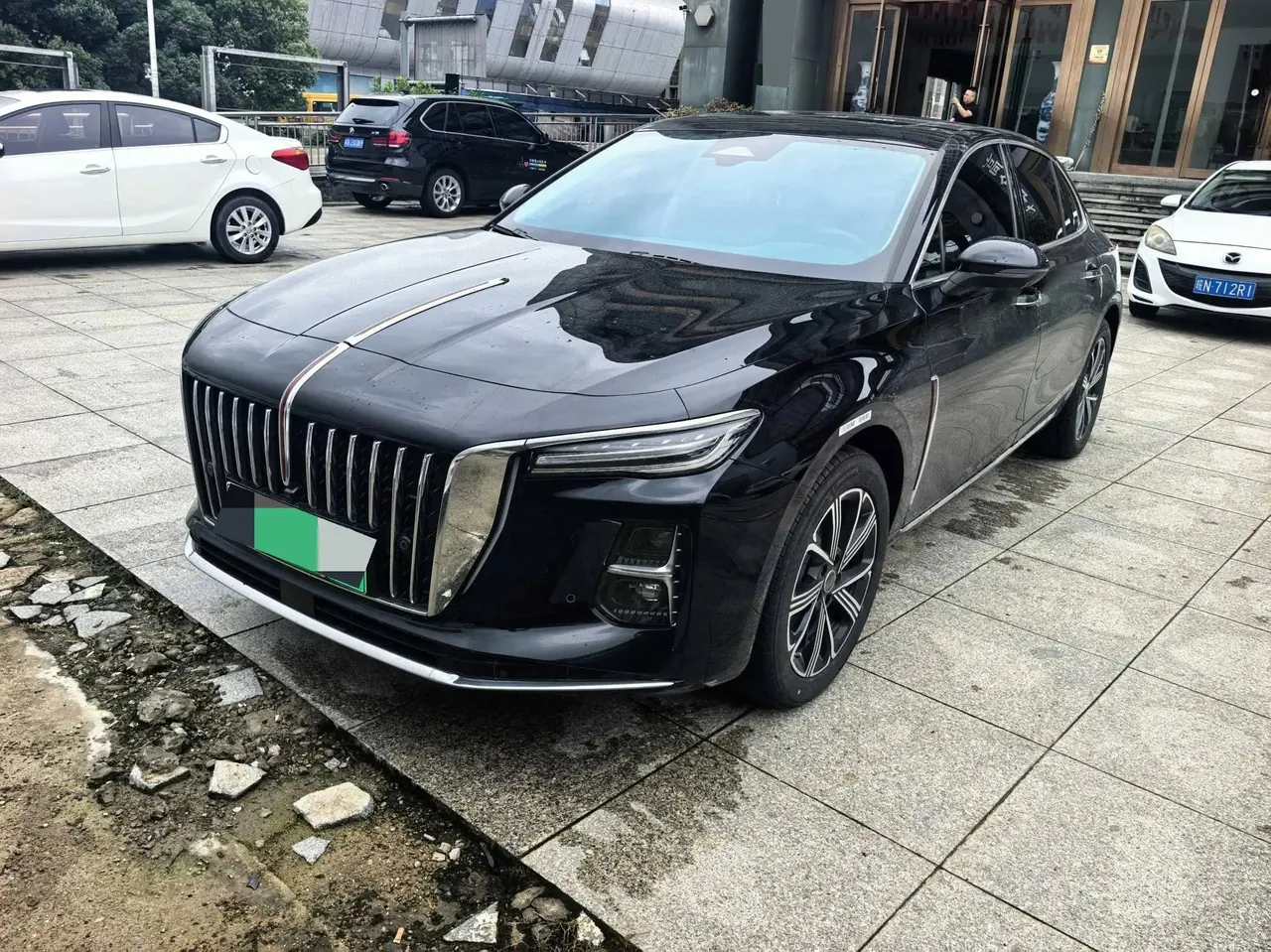 HongQi 2025 H5 PHEV 1.5T 170 Super Hybrid Automatic Gear - View 1