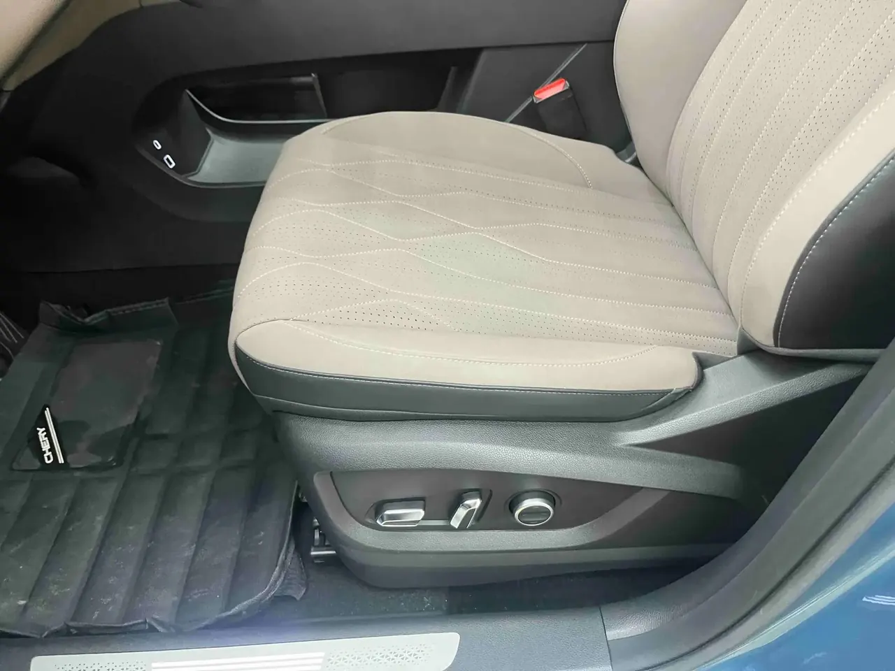 Ruihu 8 PLUS 2025 290TGDI DCT High Edition 7