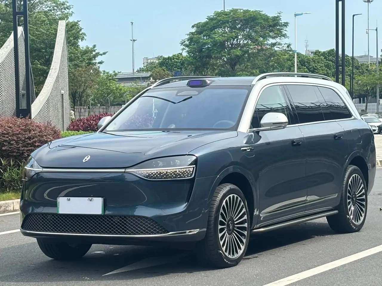 AITO 2024 AITO M9 EV Pure Electric Ultra Edition 100kWh5-seat Edition Automatic Gear - View 1