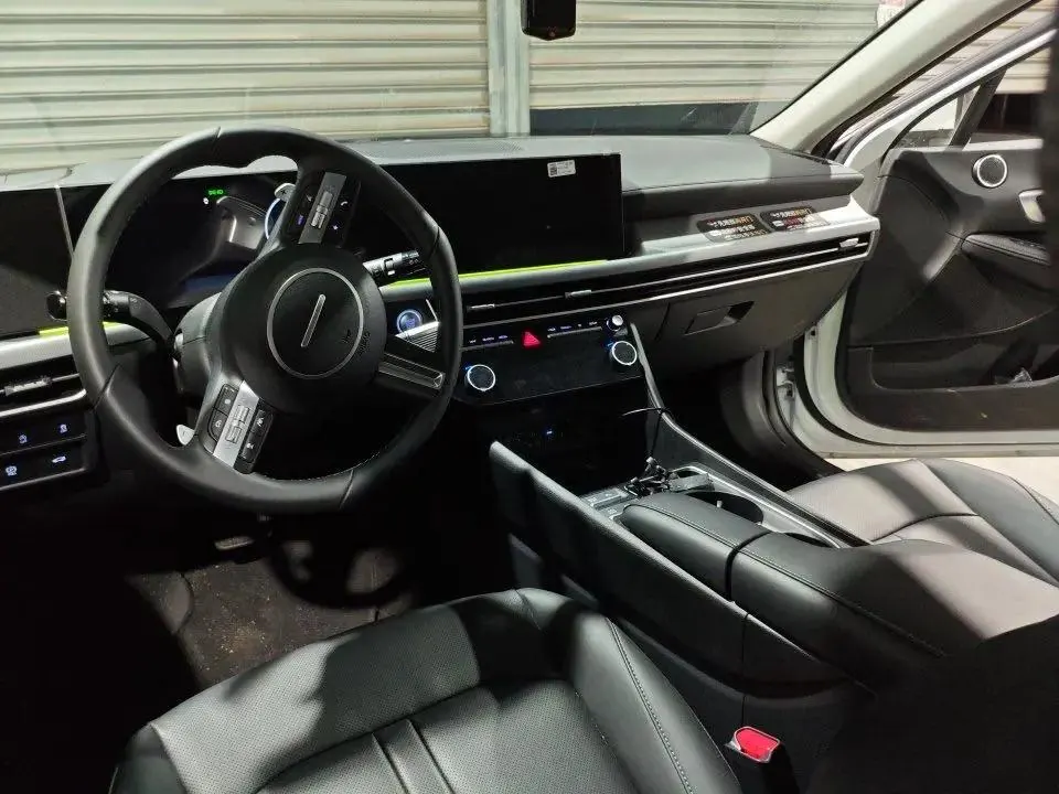 Hyundai 2024 11th Generation Sonata 1.5T Pro Automatic 4