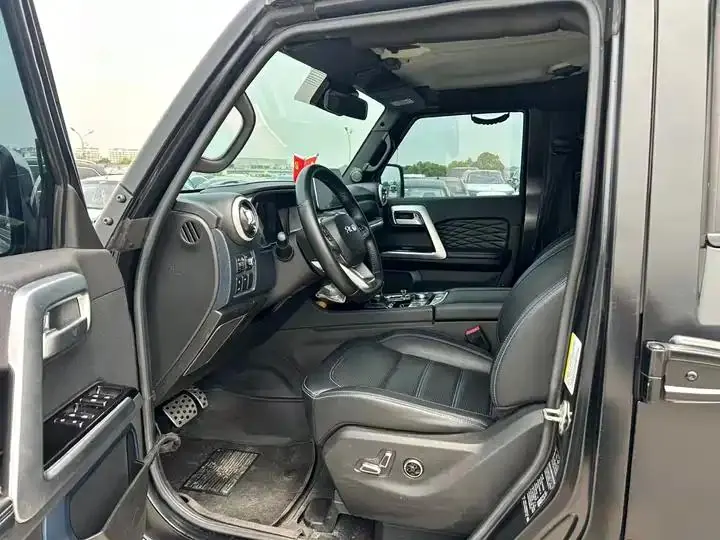 Beijing BJ40 2023 2.0D Automatic Four-wheel Drive Blade Hero Edition Chivalrous Type 4