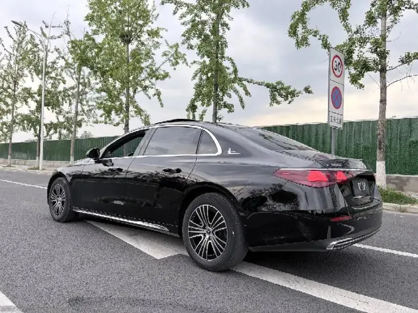 Mercedes Benz E Class 2024 E 260 L 4MATIC 48V 2.0T Automatic 5