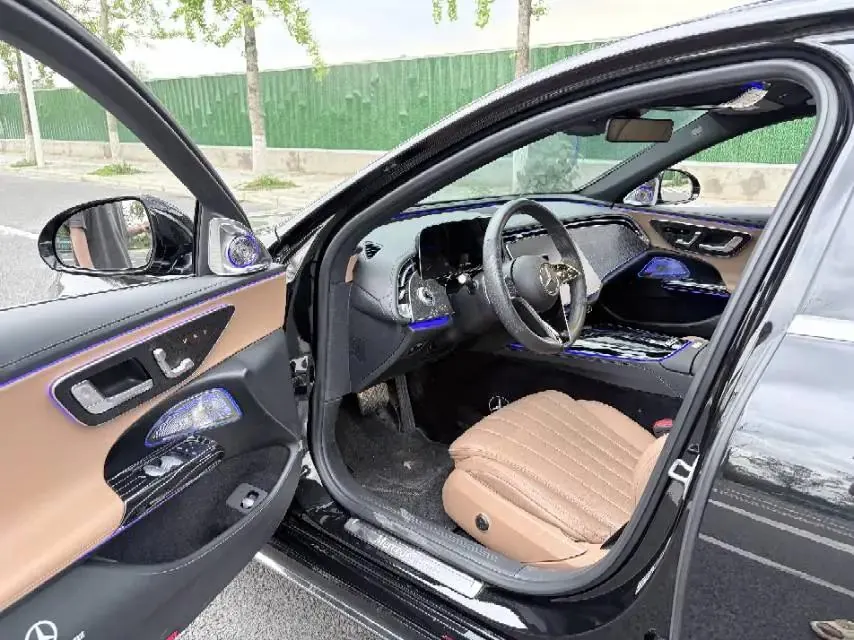 Mercedes Benz E Class 2024 E 260 L 4MATIC 48V 2.0T Automatic 9