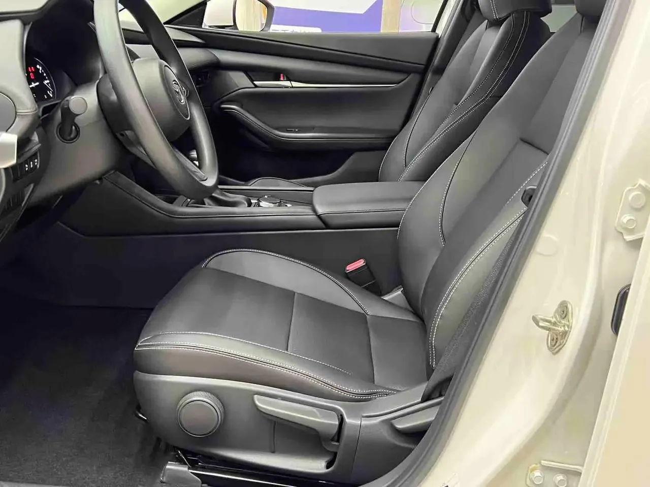 Mazda 3 Oncorsela 2022 2.0L Auto Quality Edition 14