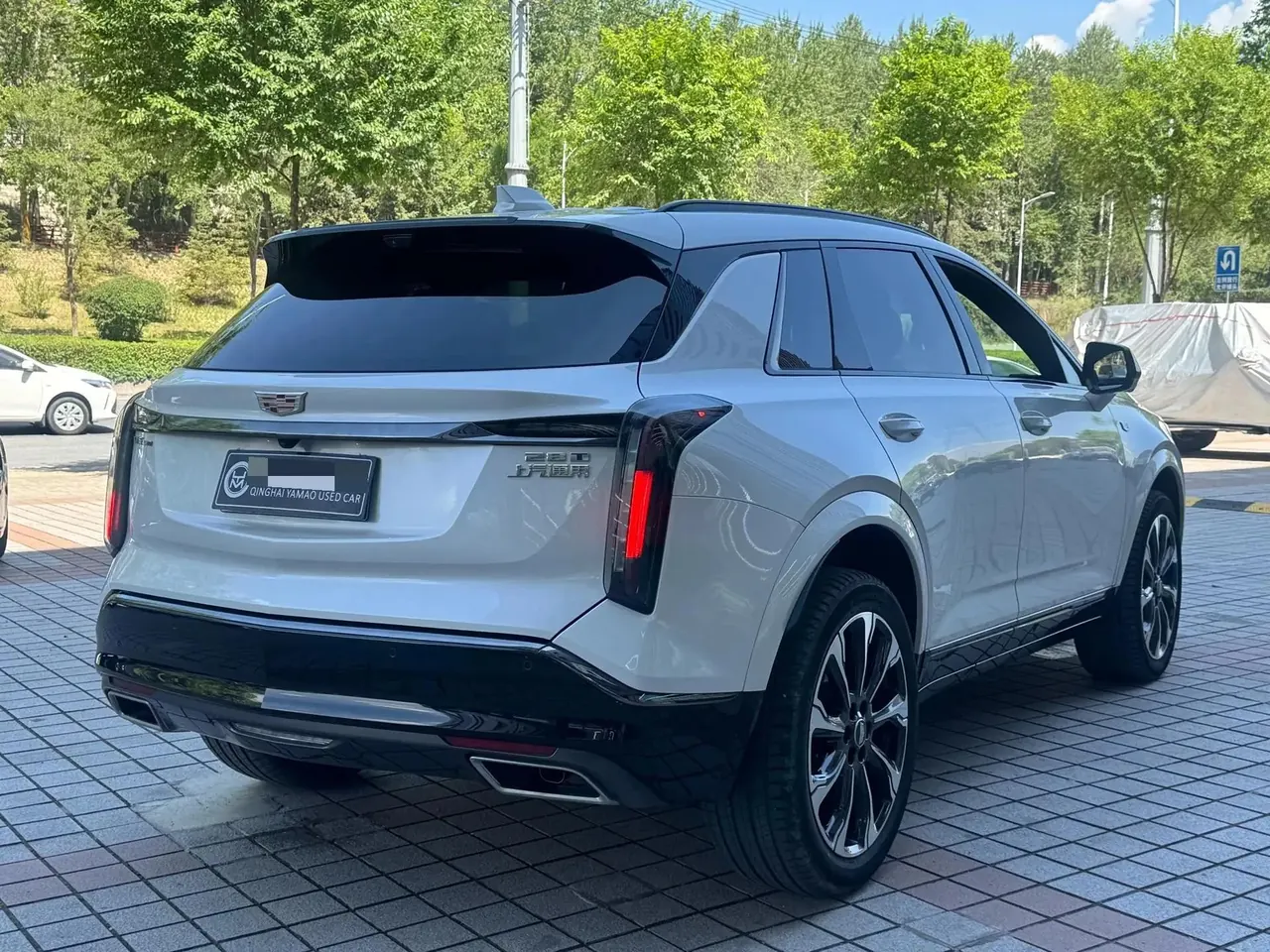 Cadillac 2025 XT5 48V 2.0T Platinum Automatic Gear 8