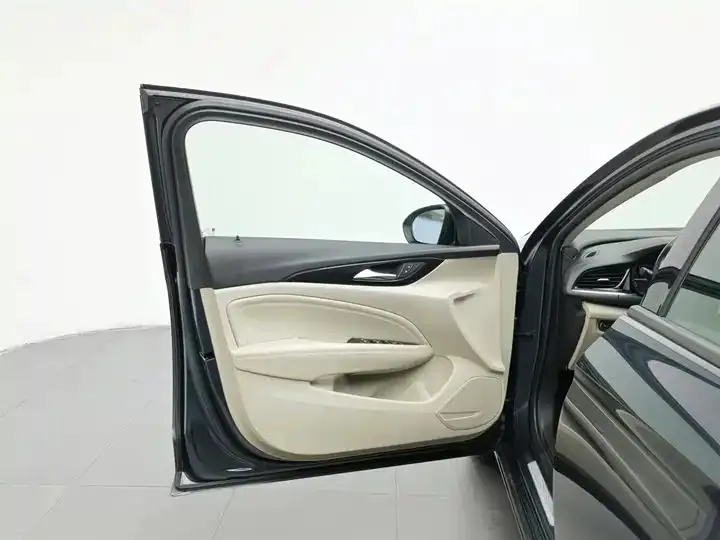 Regal 2020 552T Elite 8