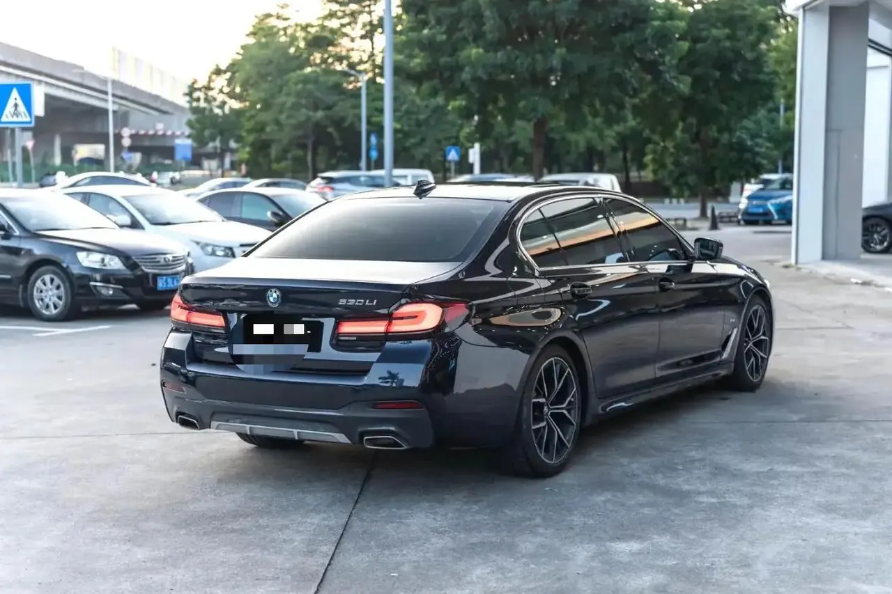 BMW 5 Series 2022 Modified 530Li Exclusive M Sports Suit 6