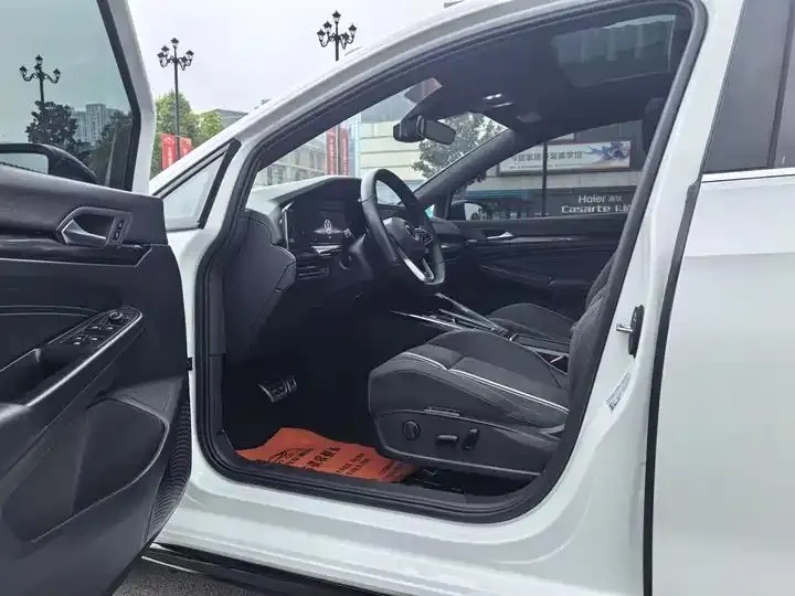 Golf 2021 280TSI DSG R-Line 4