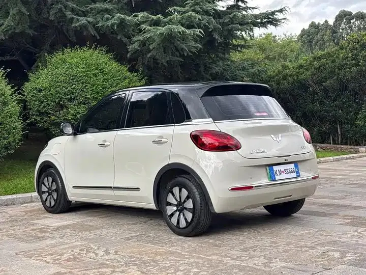 WuLing Plantronics 2024 410km LingBox Premium 13