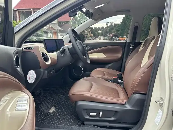 WuLing Plantronics 2024 410km LingBox Premium 6