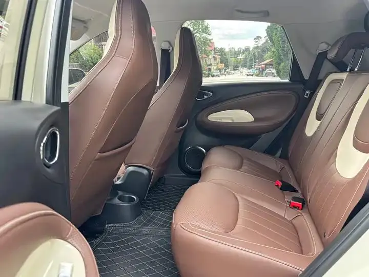 WuLing Plantronics 2024 410km LingBox Premium 7