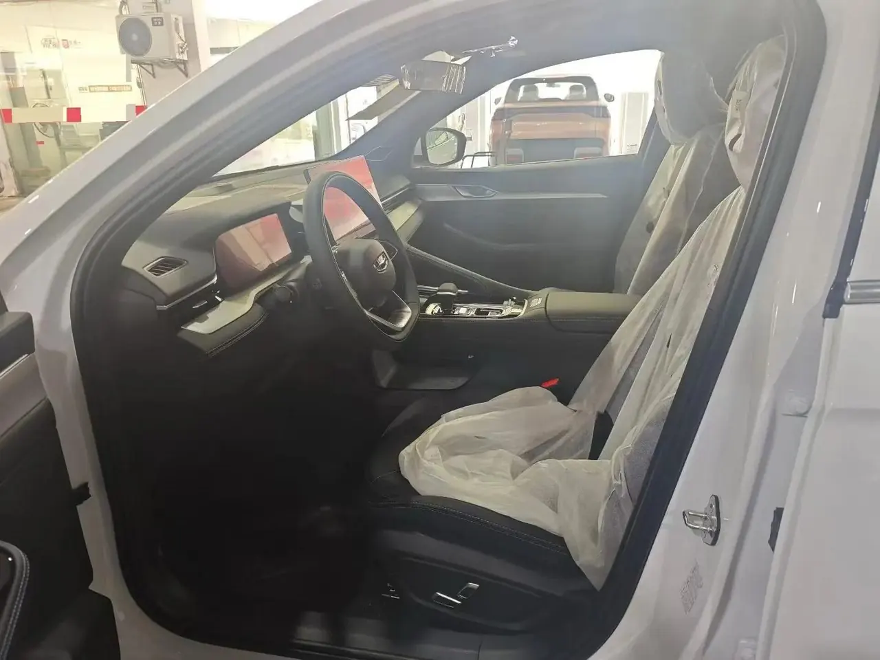 Geely Galaxy 2025 xingyao 6 EM-i 1.5 125km sailing version automatic gear 4