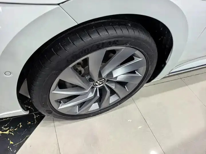 FAW-Volkswagen CC 2021 model 380TSI Striking Edition 4