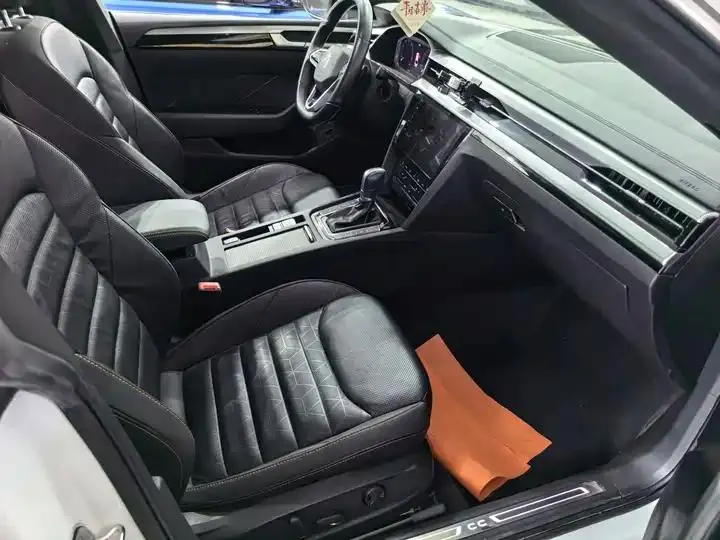 FAW-Volkswagen CC 2021 model 380TSI Striking Edition 9