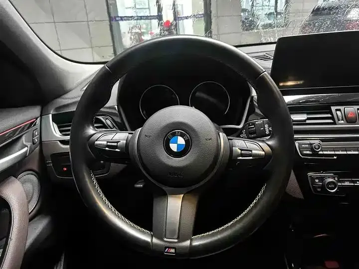 BMW X2 2023 sDrive25i M Sports Night Edition 10