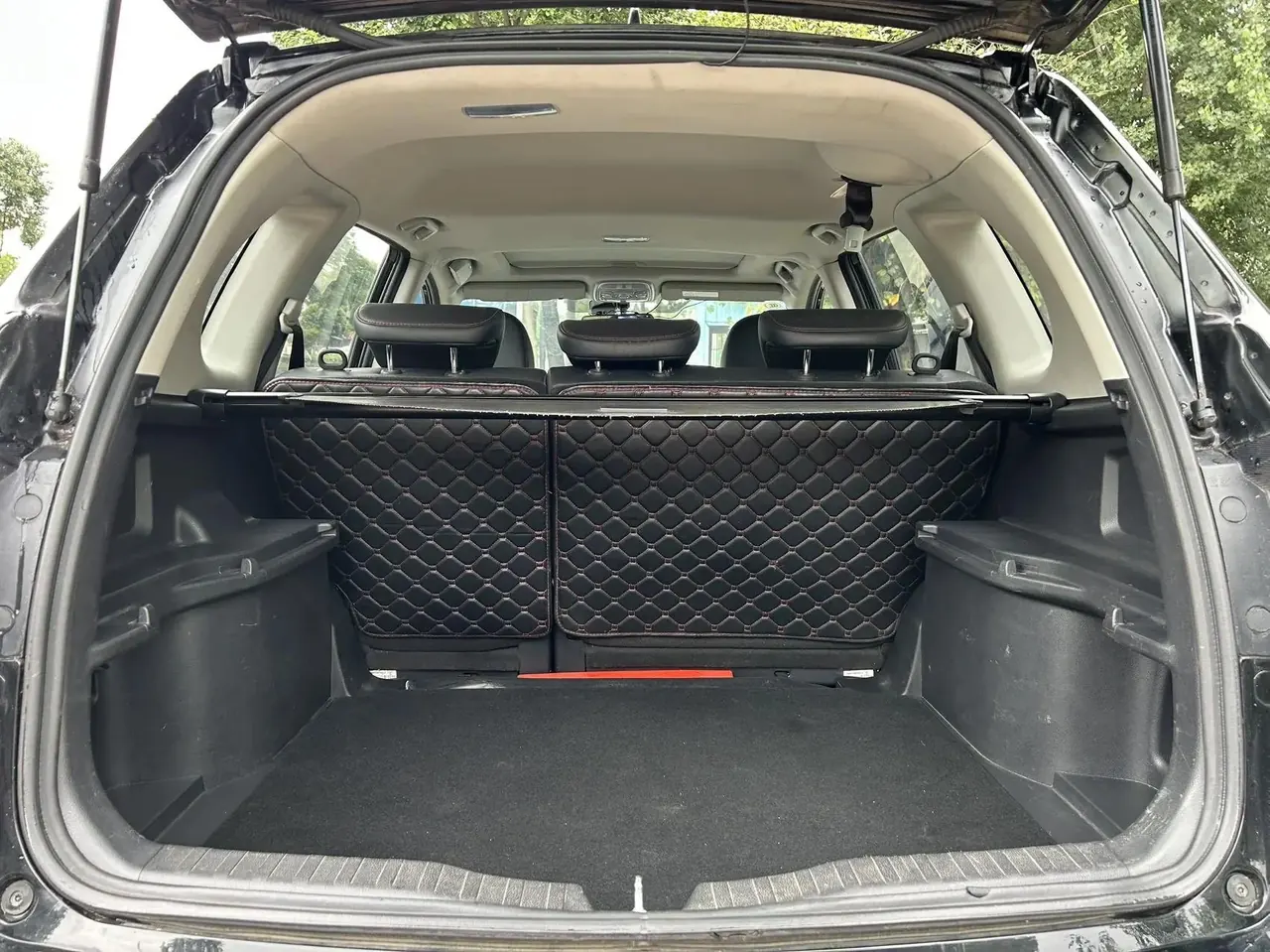 Mercedes Benz 2023 Vito 2.0T Elite Edition 7-seat Automatic Gear 6