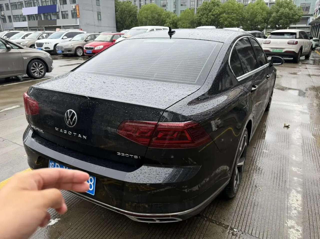 Volkswagen 2024 Magotan 2.0TSI 330TSI 2 Million Units Shared Luxury Automatic 3