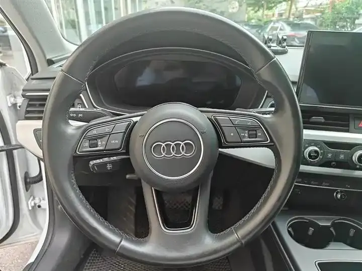 Audi A4L 2024 40 TFSI Fashion Dynamic 6