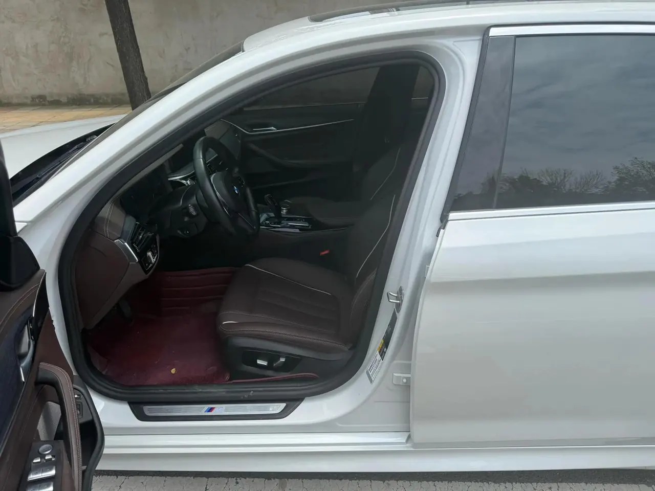 BMW 5 New Energy 2021 535Le Deluxe Suit 4