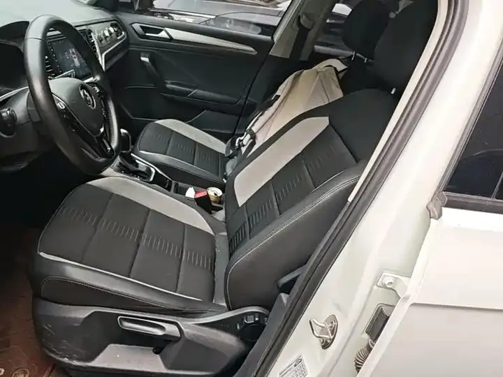 T-ROC Tange 2020 280TSI DSG Two-Drive Elite Model 15