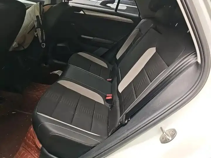 T-ROC Tange 2020 280TSI DSG Two-Drive Elite Model 17