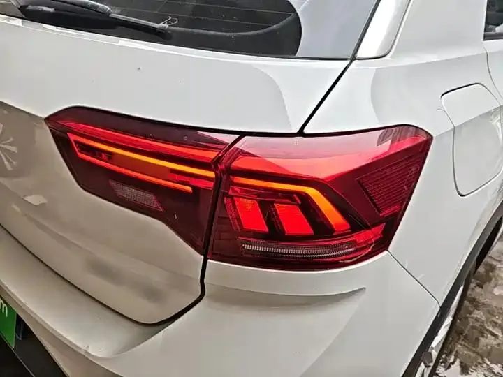 T-ROC Tange 2020 280TSI DSG Two-Drive Elite Model 8