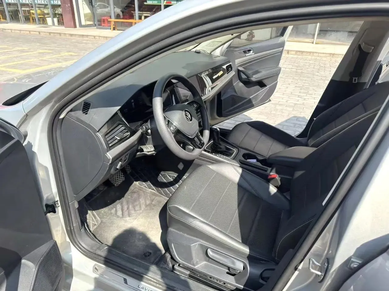Langyi 2021 1.5L Automatic Vision Edition 7