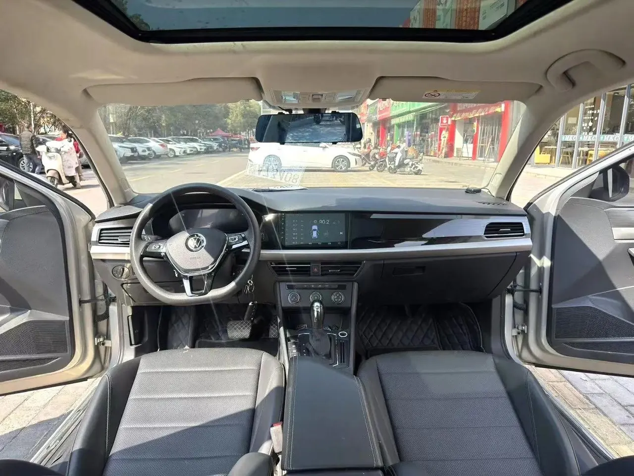 Langyi 2021 1.5L Automatic Vision Edition 9