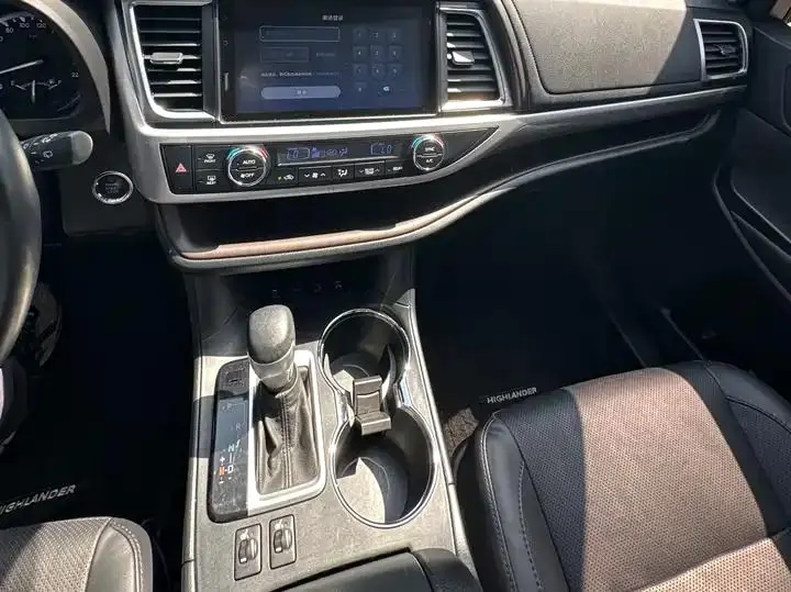 Highlander 2021 2.0T 4-wheel Knight Edition 7 12