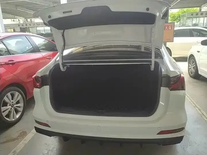 Roewe i5 2023 1.5L Manual Comfortable Edition 19