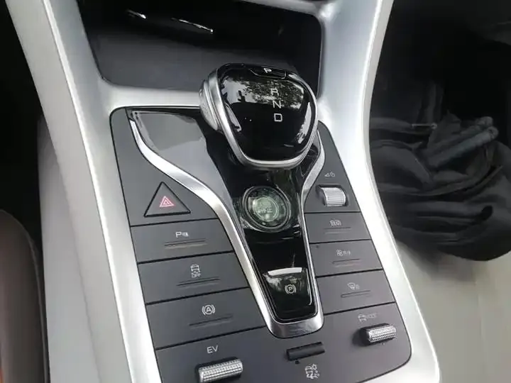 Song Pro New Energy 2023 Champion Edition DM-i 71KM Leading Type 10