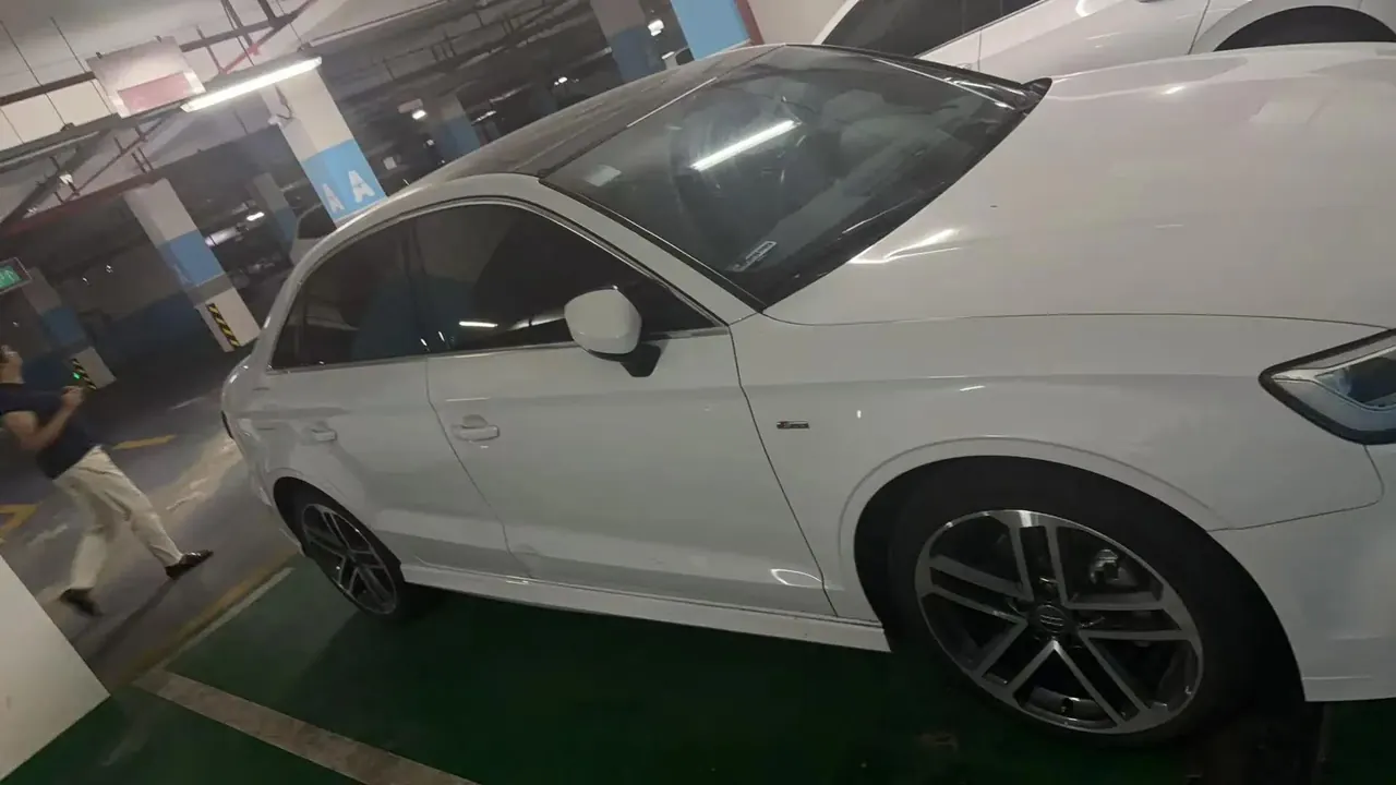 Audi A3 2020 Limousine 35 TFSI Sports Country V 4
