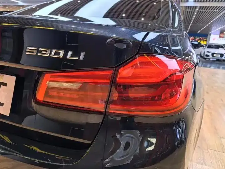 BMW 5 Series 2020 model 530Li Luxury Edition M Sport Package 23