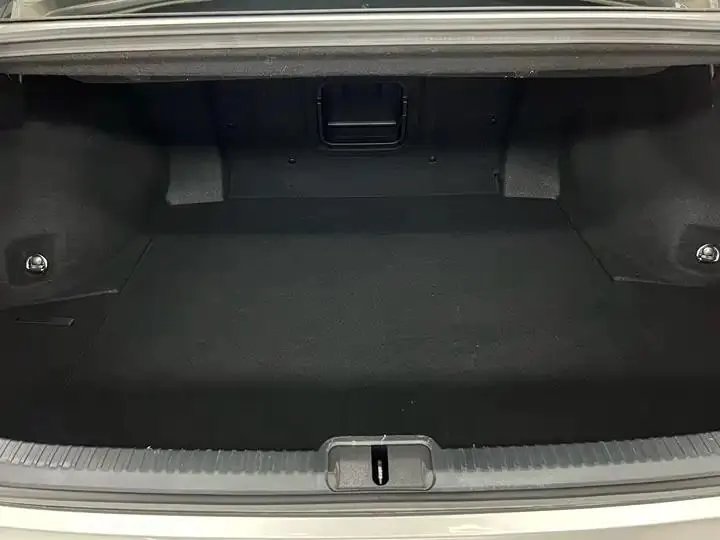 Lexus ES 2023 model 200 Premium Edition 26
