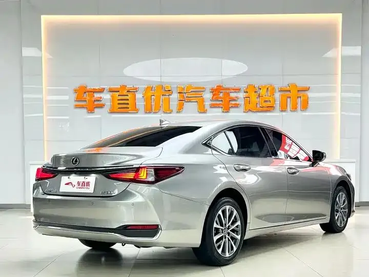 Lexus ES 2023 model 200 Premium Edition 5