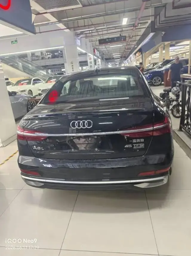 Audi 2025 A6L 2.0TFSI 45TFSI Quattro Selected Dynamic Automatic 5