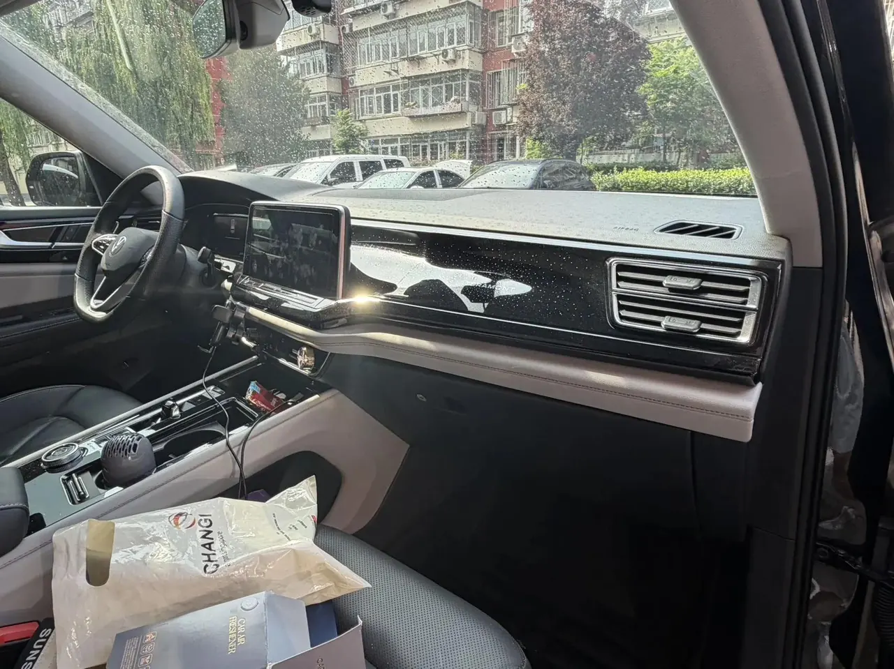 Volkswagen 2024 Tuang 2.0TSI 380TSI 4WD Respect Deluxe Automatic Transmission 3