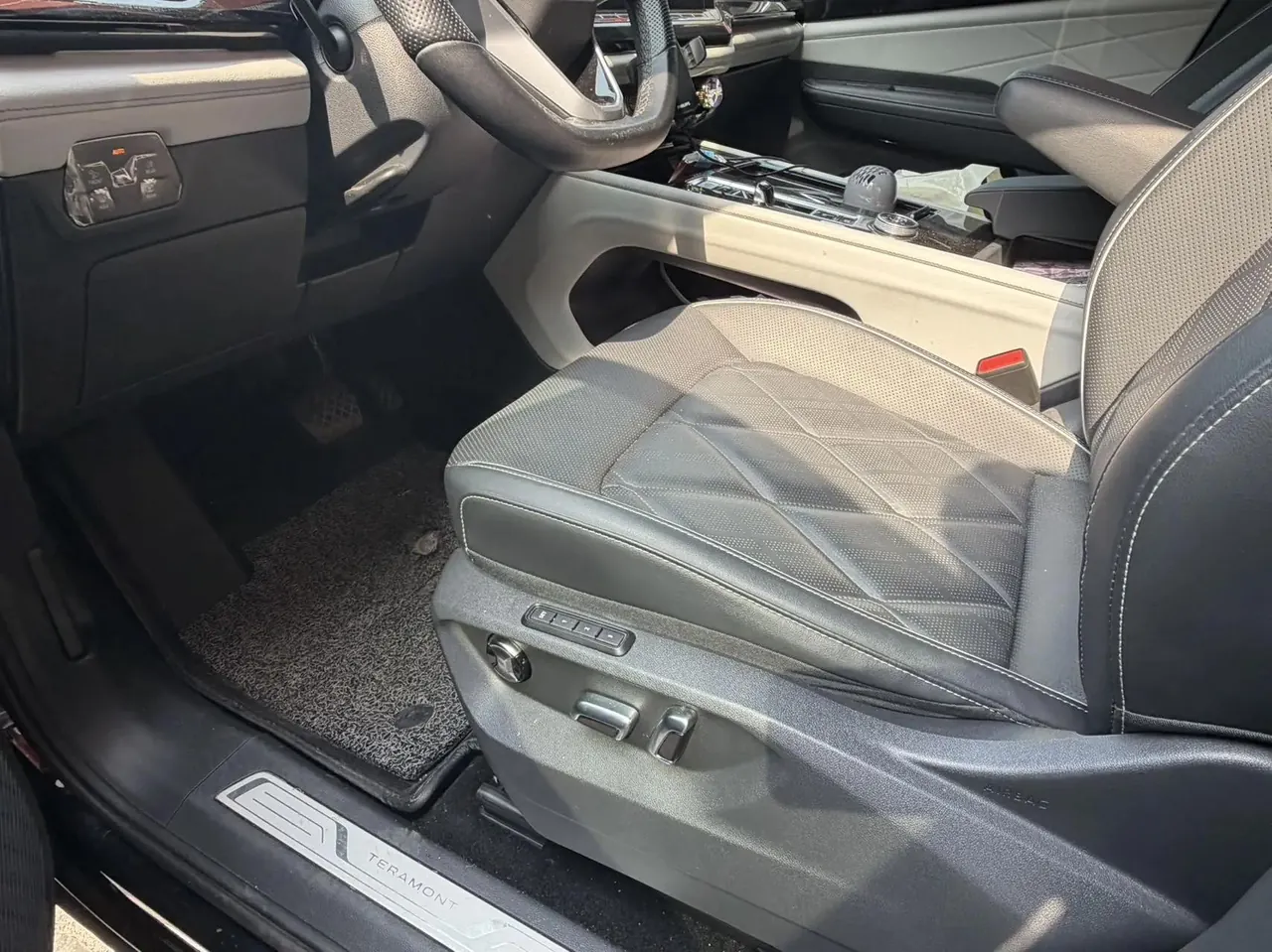Volkswagen 2024 Tuang 2.0TSI 380TSI 4WD Respect Deluxe Automatic Transmission 7