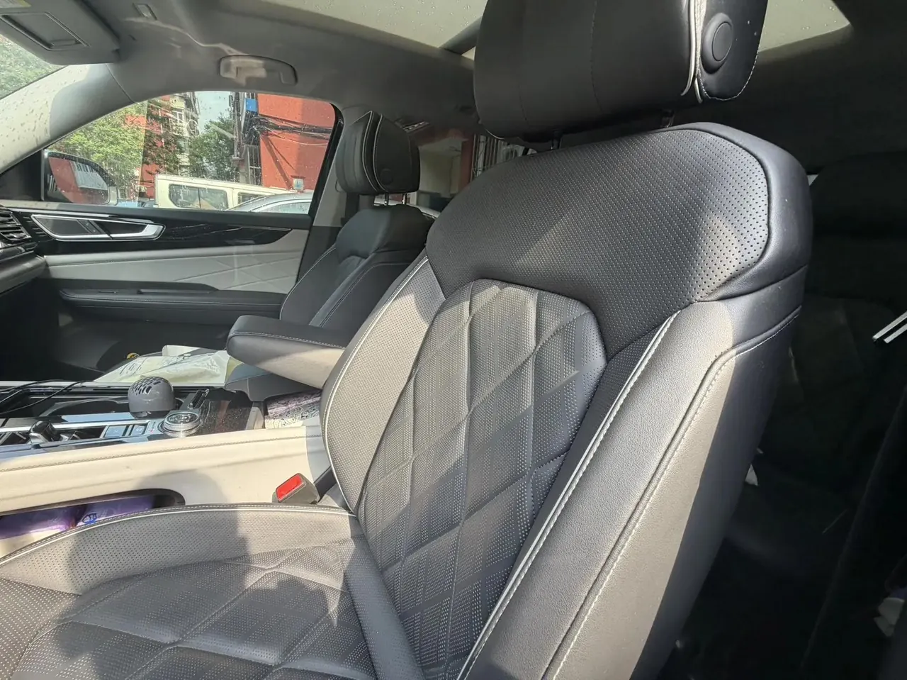 Volkswagen 2024 Tuang 2.0TSI 380TSI 4WD Respect Deluxe Automatic Transmission 8