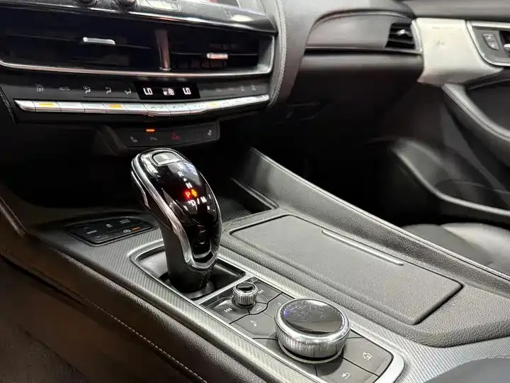 Cadillac CT5 2020 model changed to 28T luxury model 10