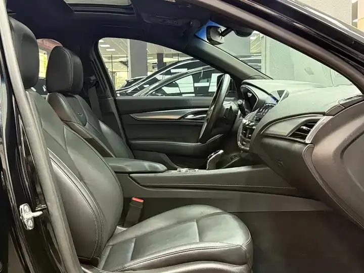 Cadillac CT5 2020 model changed to 28T luxury model 14