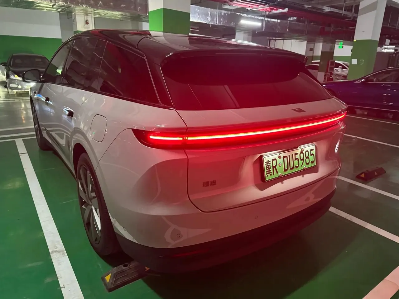 Li i6 2025 model, four-wheel-drive base version 5
