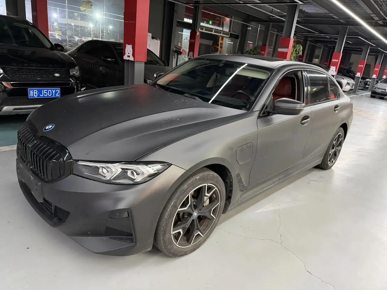 BMW 2023 i3 eDrive 40 L obsidian night suit automatic gear - View 1