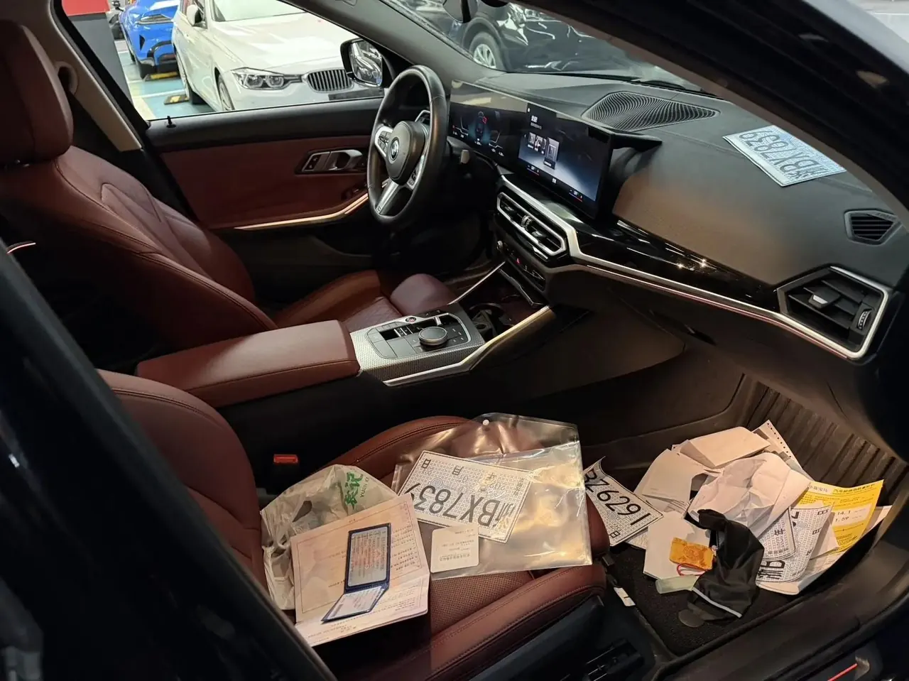 BMW 2023 i3 eDrive 40 L obsidian night suit automatic gear 6