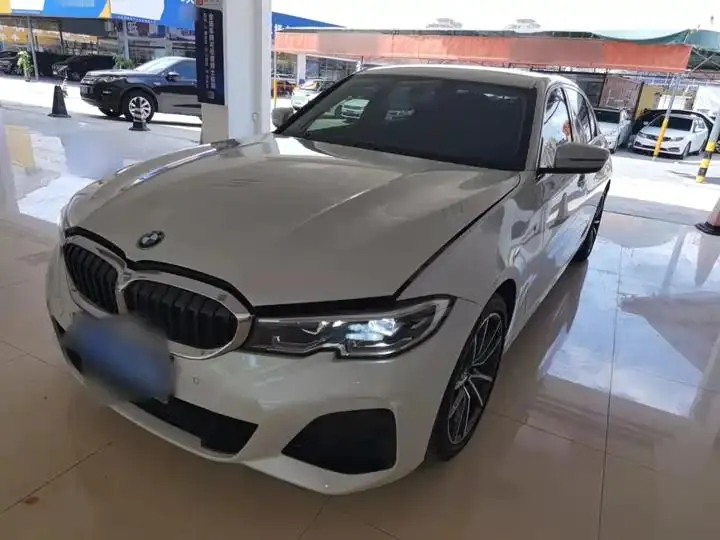 BMW 3 Series 2021 320Li M Sports Suit - View 1