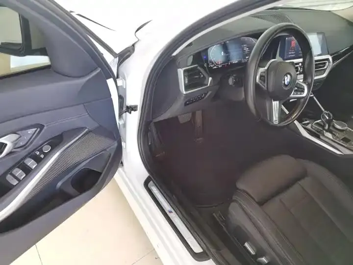 BMW 3 Series 2021 320Li M Sports Suit 14