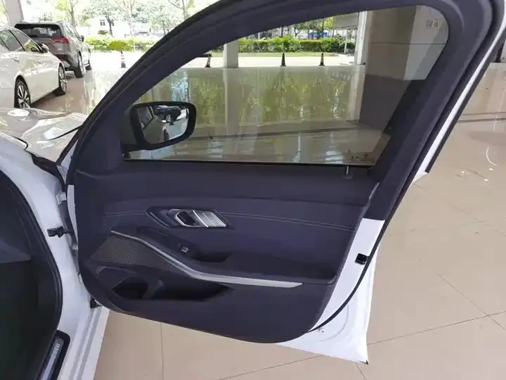 BMW 3 Series 2021 320Li M Sports Suit 16