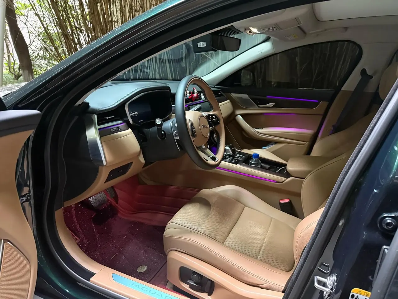 Jaguar XFL 2024 2.0T P 12500.00g Drive Premium Deluxe Edition 2