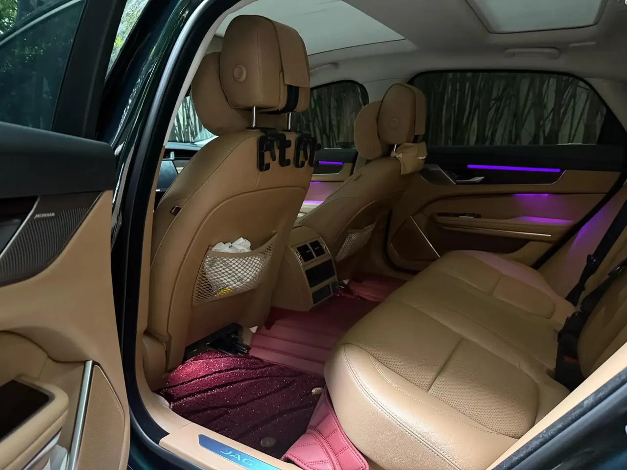Jaguar XFL 2024 2.0T P 12500.00g Drive Premium Deluxe Edition 4
