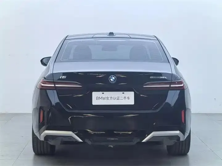 BMW i5 2024 eDrive 35L Premium M Sports Kit 5